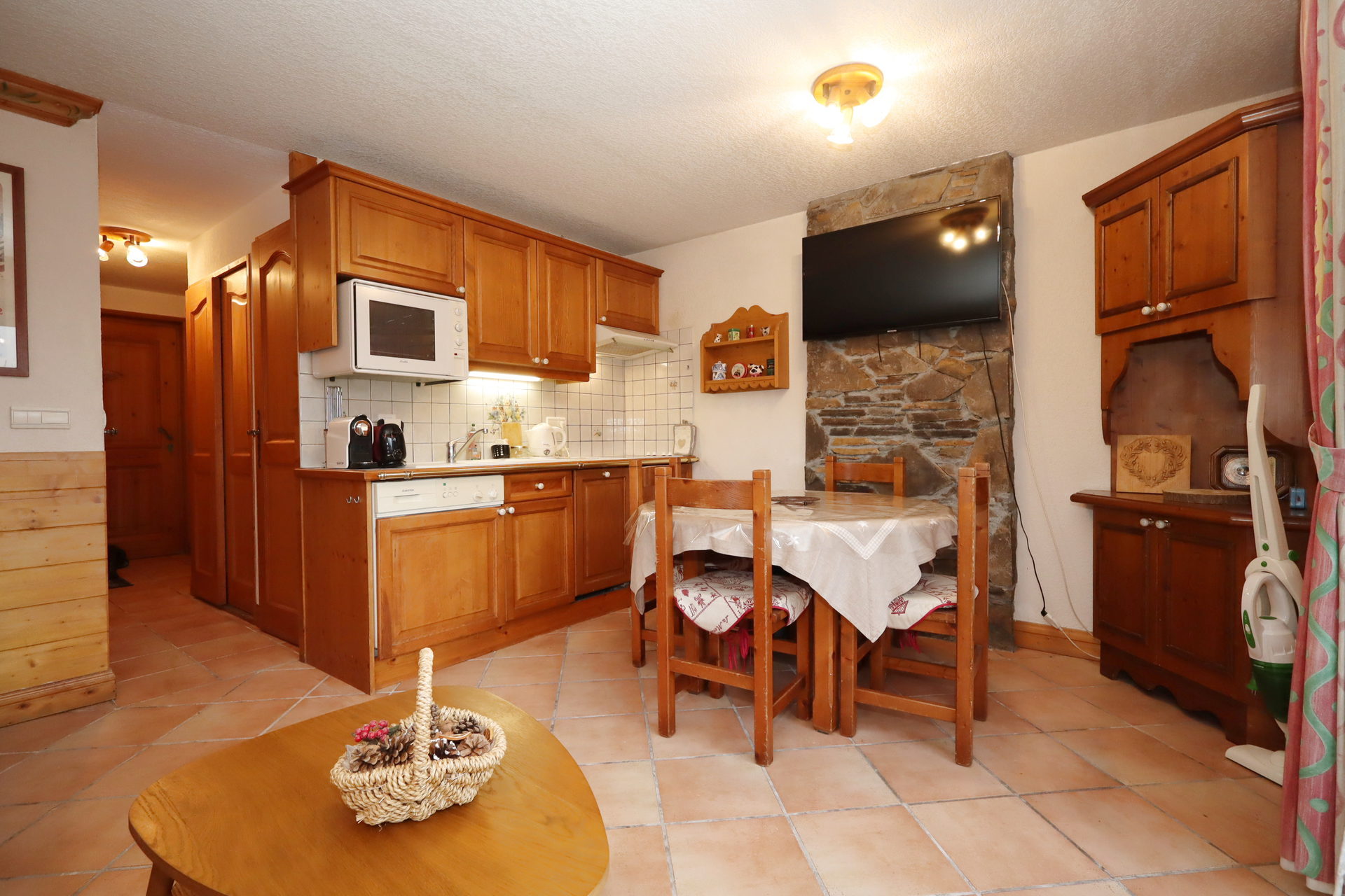 2 rooms - Residence LES HAUTS DE CHAVANTS - ref H801 - 3